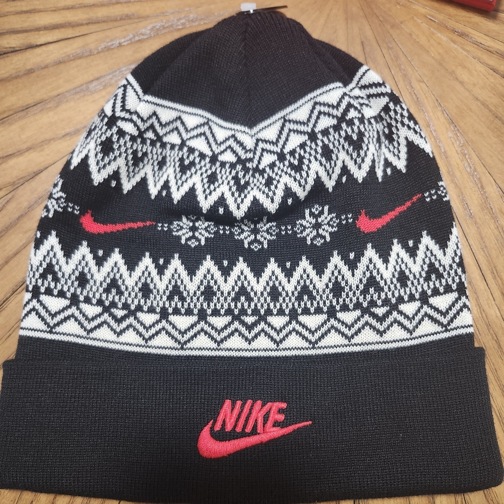 NWT NIKE HAT